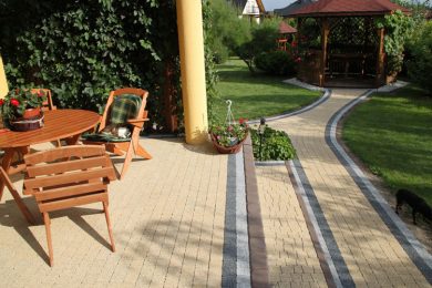 GARDEN LANDSCAPING AND PAVER WALKWAYS